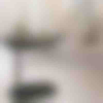 Mesa lateral portátil para sofá ou quarto | DESKICA